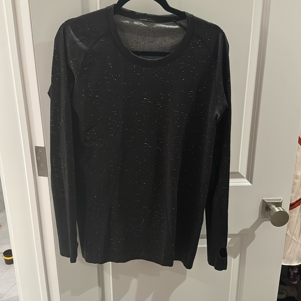 Lululemon black long sleeve top